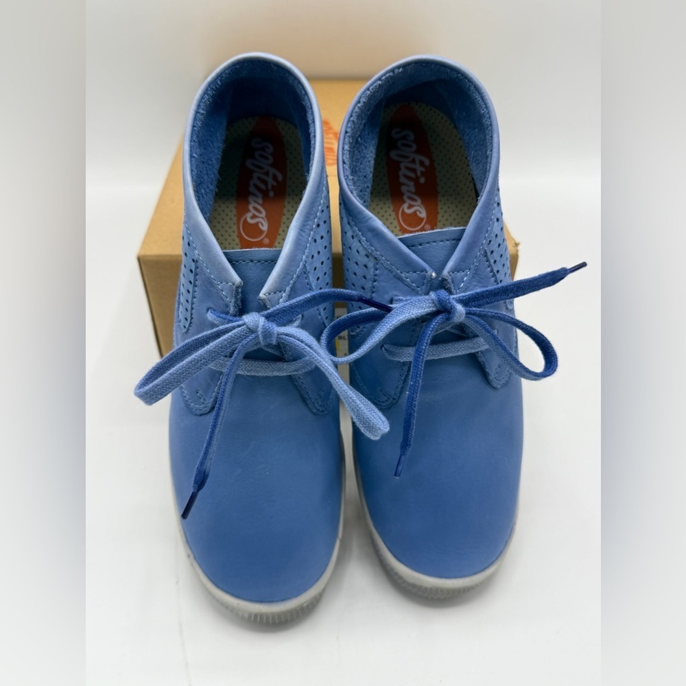 Softinos by FLY London Leather Lace-up Sneakers Ink Lavender Blue